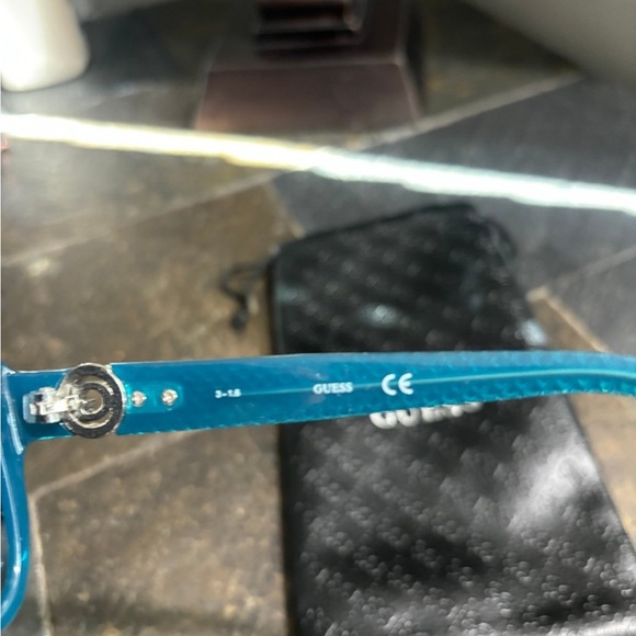 Guess Blue Oversized Square Sunglasses - Picture 4 of 5